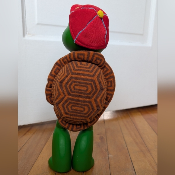 Green Turtle Benjamin - Picture 6 of 8